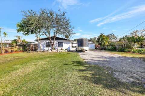 4580 Elm Avenue, Fort Pierce, FL 34982