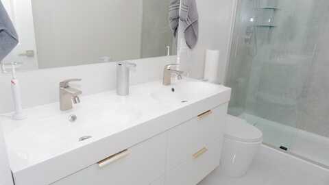 1731 Presidential Way, West Palm Beach, FL 33401