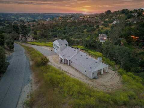 2747 Via Del Robles, Fallbrook, CA 92028