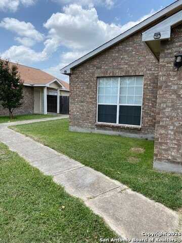 5607 Lakebend West Dr, San Antonio, TX 78244