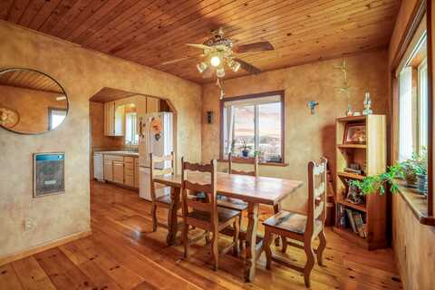 29 Comanche Drive, Santa Fe, NM 87508