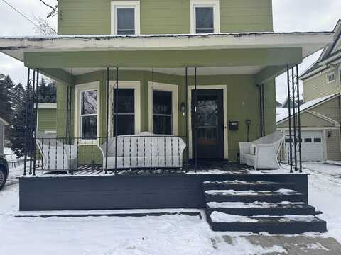 709 Elizabeth St, Ogdensburg, NY 13669