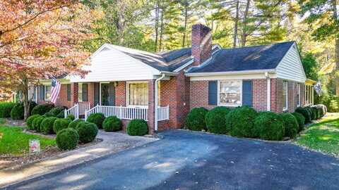 1088 Golf Course Road, Halifax, VA 24558