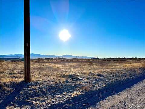 852 S Emery Park Road, Golden Valley, AZ 86413