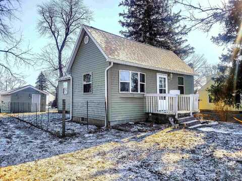 1313 Wallgate Avenue, Waterloo, IA 50701