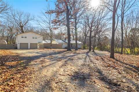 11048 Orpha RD, Farmington, AR 72730