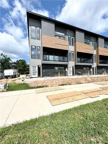 200 NW 9th ST, Bentonville, AR 72712