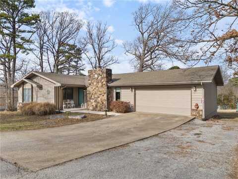 13 La Quinta LOOP, Holiday Island, AR 72631