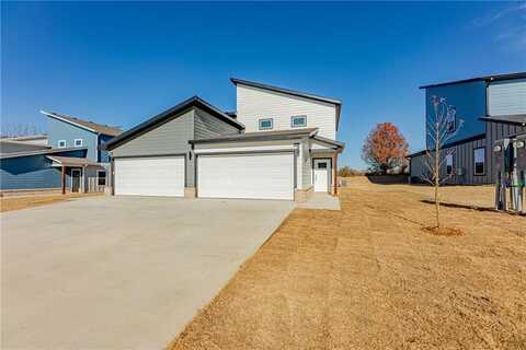 1500 SW Casuarina DR Unit #2, Bentonville, AR 72712