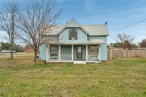 904 Main ST, Gentry, AR 72734