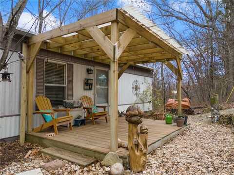 40 Venus AVE, Holiday Island, AR 72631