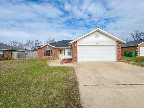 830 Sunflower ST, Centerton, AR 72719