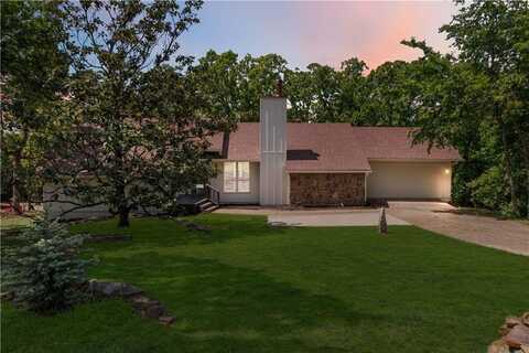 679 Cliffside DR, Fayetteville, AR 72701