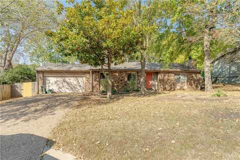 3124 E Navajo CT, Fayetteville, AR 72701