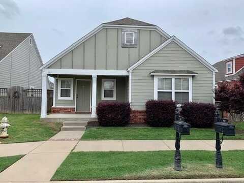 597 N Longfellow LN, Fayetteville, AR 72704