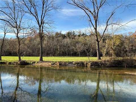 3855 Madison 8615, Huntsville, AR 72740