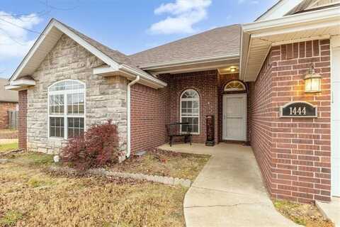 1444 Luke ST, Pea Ridge, AR 72751