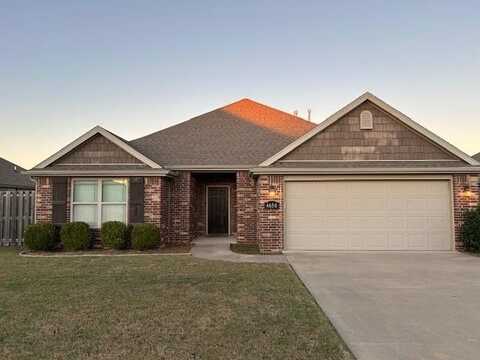 4650 W Croft DR, Fayetteville, AR 72704