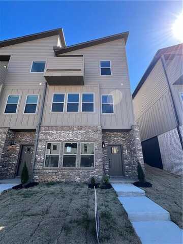 2227 Million LN, Fayetteville, AR 72704