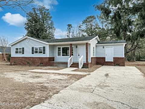 221 Snowfield Road SE, Leland, NC 28451