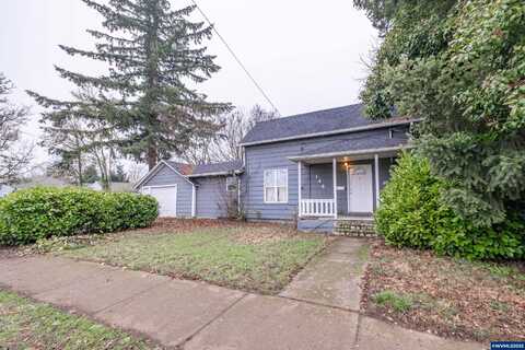 144 S 5th St, Lebanon, OR 97355