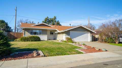 290 S 7th Street, Dixon, CA 95620