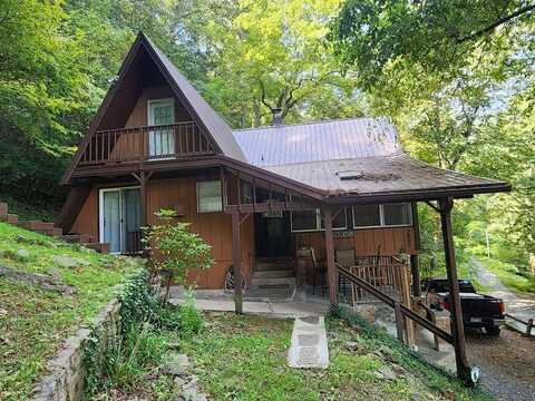 2597 CAMP LIGHTFOOT ROAD, HINTON, WV 25951