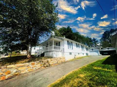 207 CLYDE STREET, BECKLEY, WV 25801