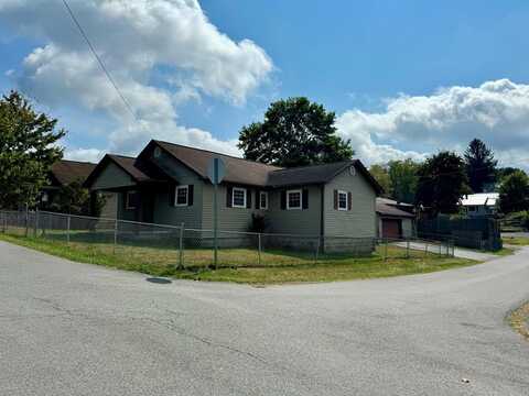 141 2ND AVENUE, CRAB ORCHARD, WV 25878