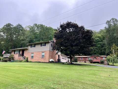 360 TREADWAY ROAD, FAYETTEVILLE, WV 25840