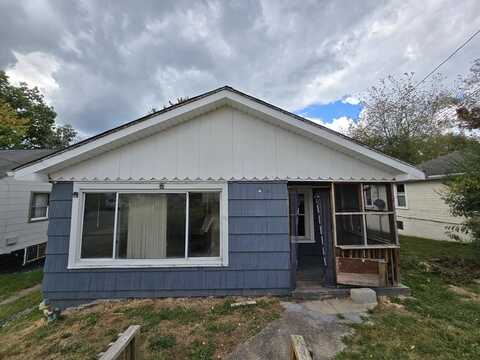 111 TRUMAN AVENUE, BECKLEY, WV 25801