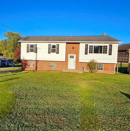 140 CRESTWOOD DRIVE, BECKLEY, WV 25801