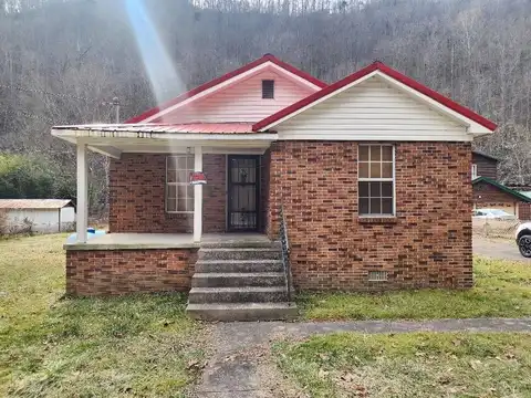 7123 GULF ROAD, AMIGO, WV 25811