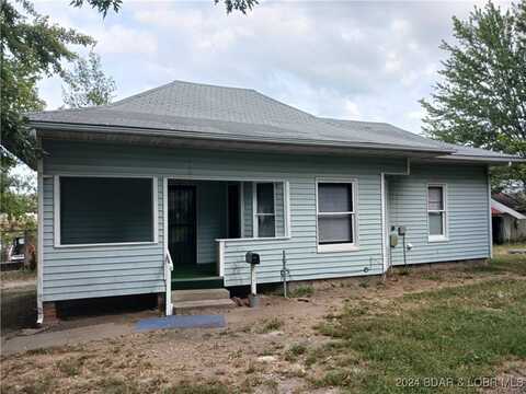 304 Oak Street, Stover, MO 65078