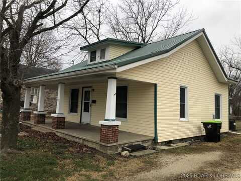 517 N Monroe Street, Versailles, MO 65084