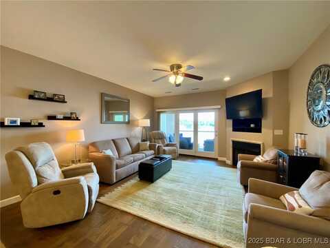 918 Tuscany Drive, Camdenton, MO 65020