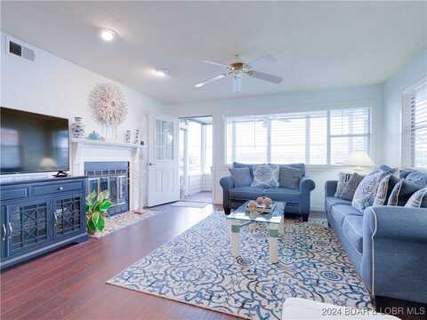 6005 Baydy Peak Road, Osage Beach, MO 65065