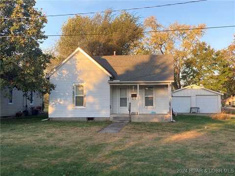 501 Maple Street S, Versailles, MO 65084