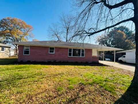 704 N Charles, Searcy, AR 72143