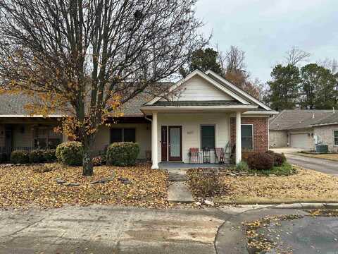 607 Stagecoach Village Circle, Little Rock, AR 72210