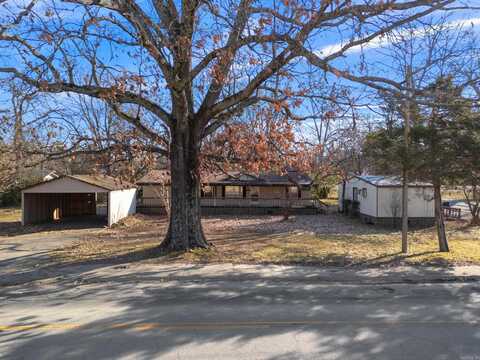 601 N Center Street, Lonoke, AR 72086