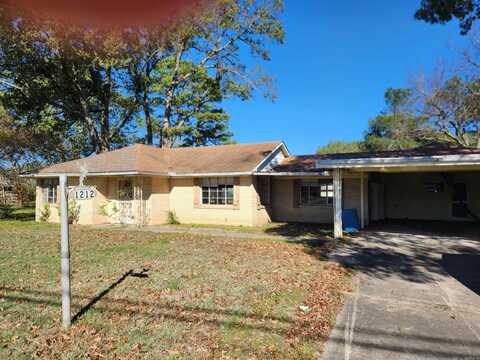 1212 W 22nd, Stuttgart, AR 72160