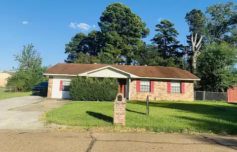 5 S Watlington Drive, Texarkana, TX 75501