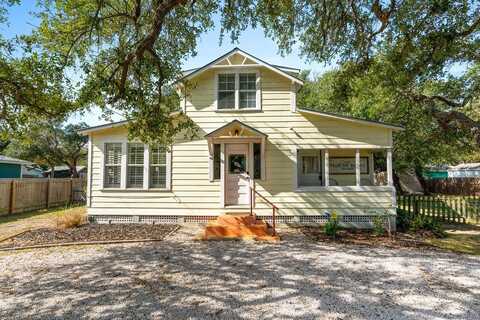 1027 N Austin Street, Rockport, TX 78382