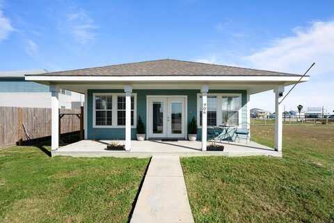 906 E Third Street, Rockport, TX 78382