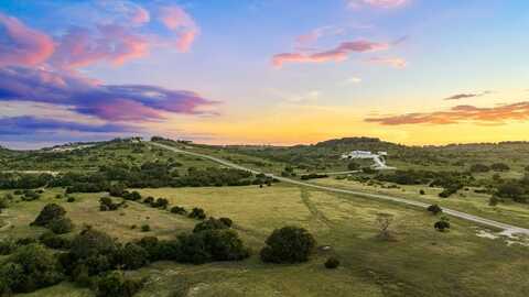 105 Majestic Hills Dr, Blanco, TX 78606