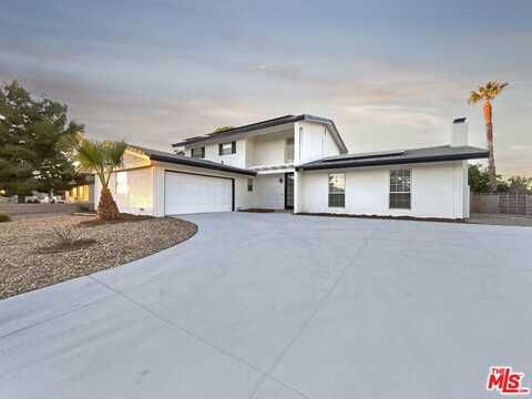 1719 W Avenue L, Lancaster, CA 93534