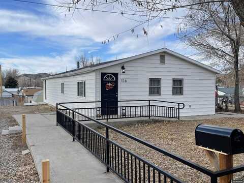 116 S D Street, Thermopolis, WY 82443