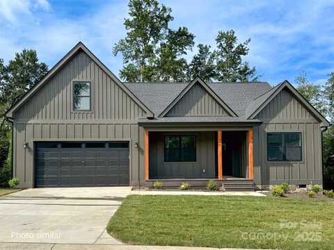 44 Skylar Lane, Mills River, NC 28759