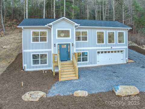 957 Bee Tree Road, Swannanoa, NC 28778